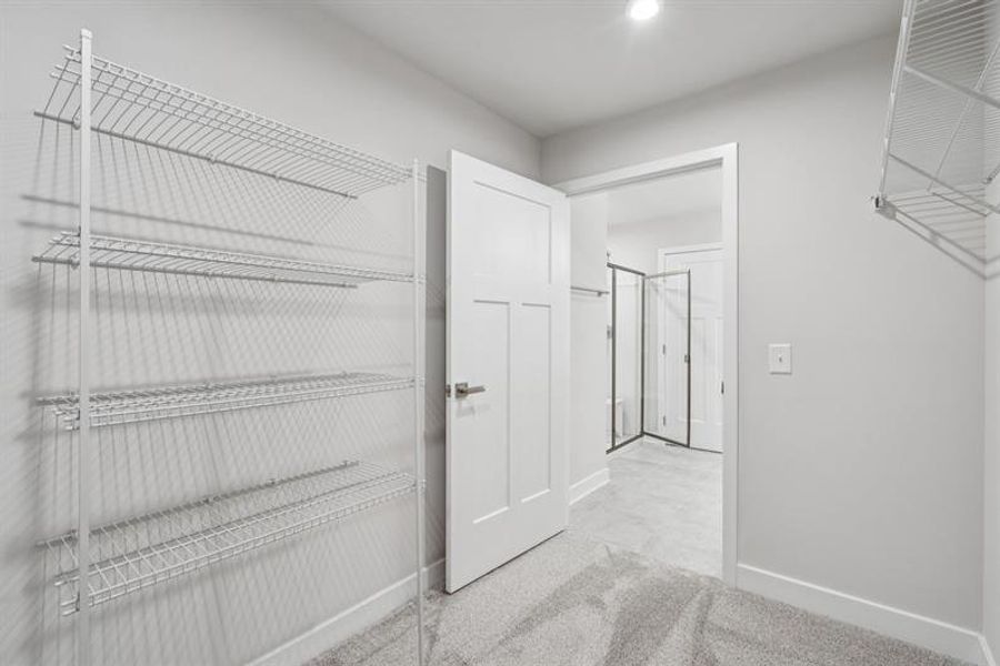 Spacious, unfurnished interior of a new home in Chapel Branch, Santee (Image 17).