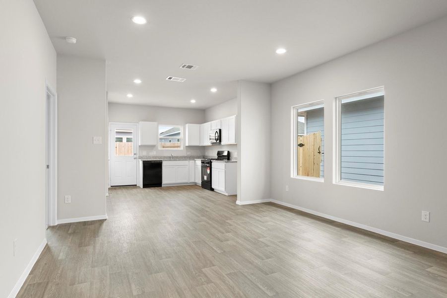 Spacious, unfurnished interior of a new home in Hymeadow, Maxwell (Image 22).