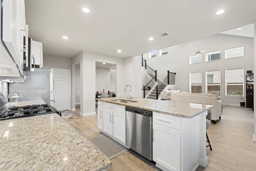 Furnished interior view inside a new home in Edgewood Village, Houston (Image 35). Furnished interior view inside a new home in Edgewood Village, Houston (Image 35).