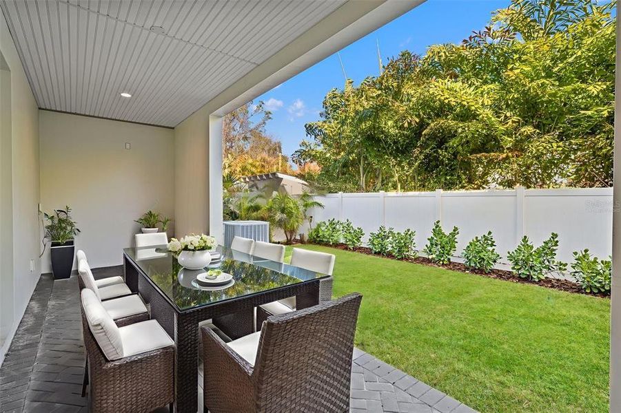 Exterior details and patio area of a home in , Tampa (Image 4).