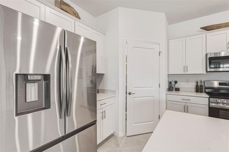 Furnished interior view inside a new home in , Venice (Image 34).