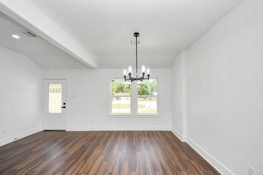 Spacious, unfurnished interior of a new home in , Cleveland (Image 14).