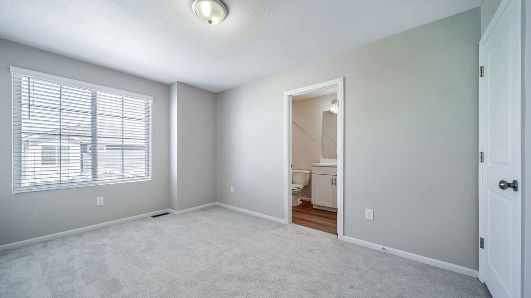 Spacious, unfurnished interior of a new home in Green Valley Ranch, Aurora (Image 17). Spacious, unfurnished interior of a new home in Green Valley Ranch, Aurora (Image 17).