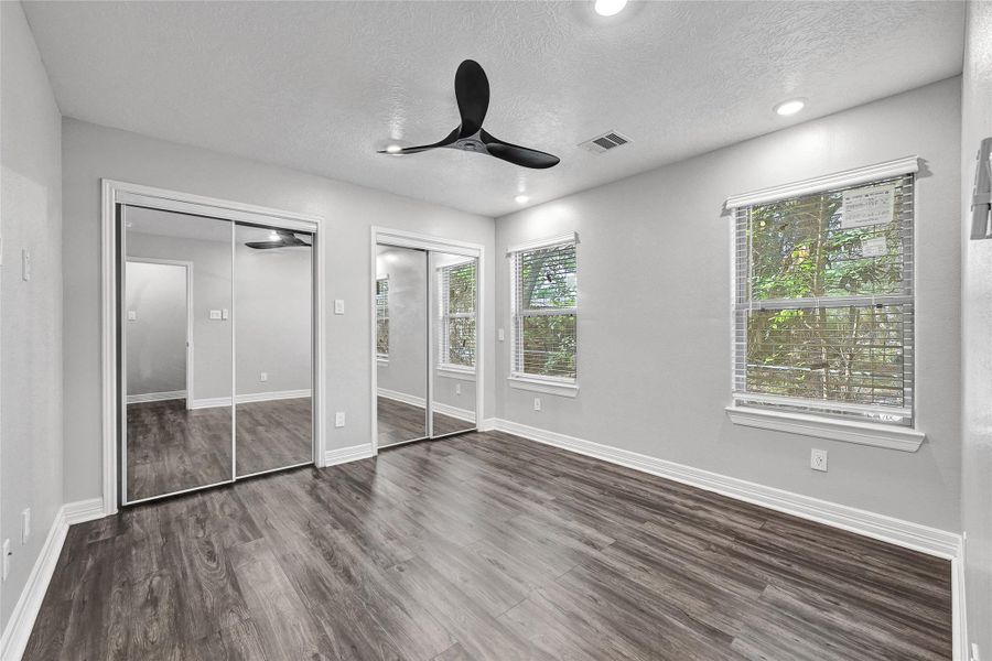 Spacious, unfurnished interior of a new home in , League City (Image 17). Spacious, unfurnished interior of a new home in , League City (Image 17).