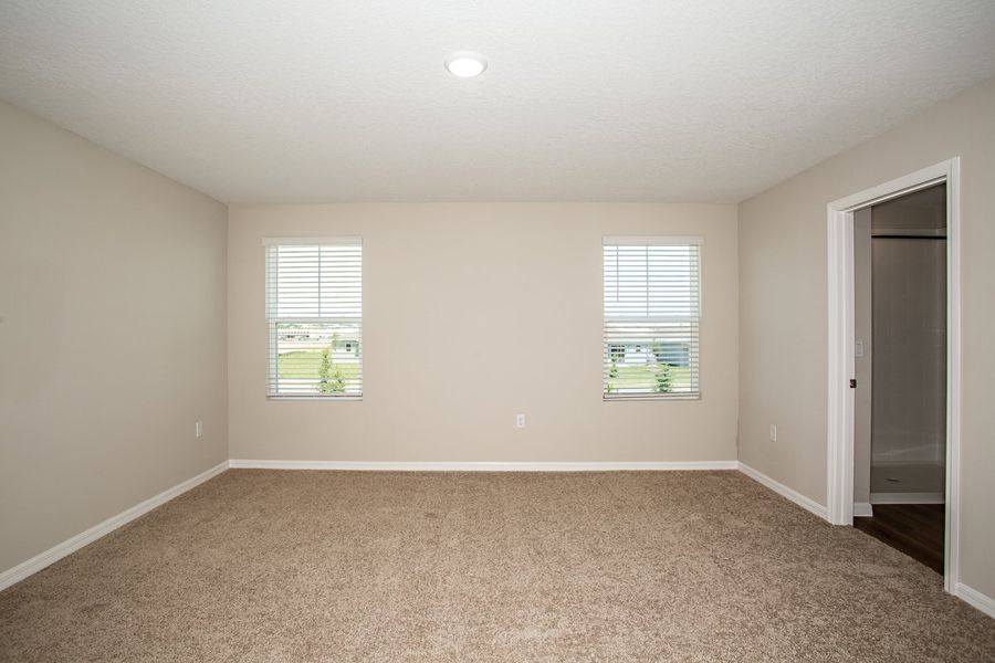 Spacious, unfurnished interior of a new home in Crosswinds, Haines City (Image 22).