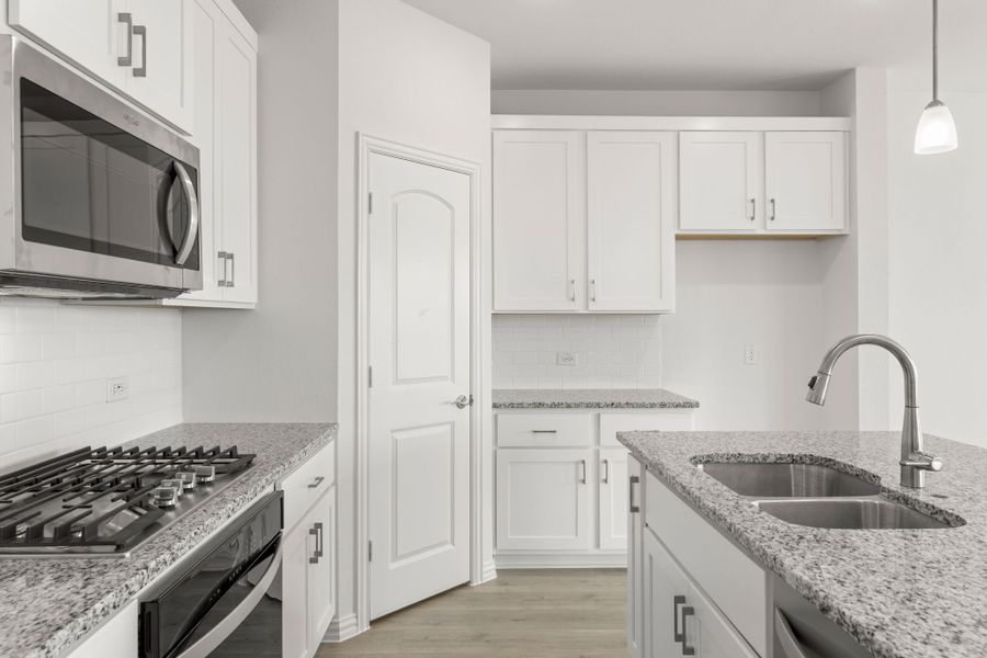 Representative furnished interior of a home built from the Kingston by UnionMain Homes in Elevon, Lavon (Image 8).