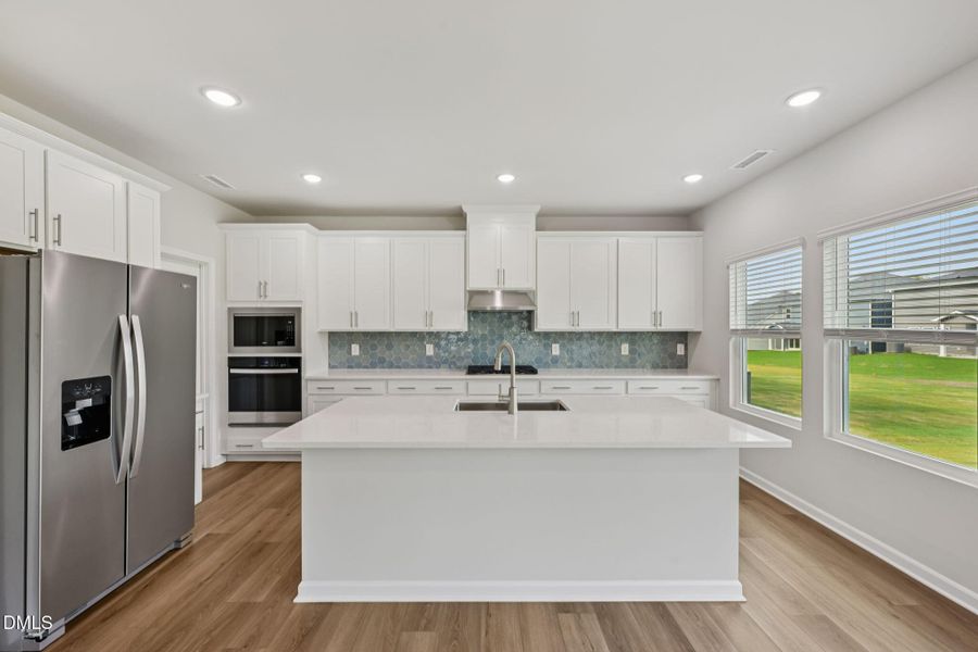 12-web-or-mls-Raleigh - Oak Manor - 744