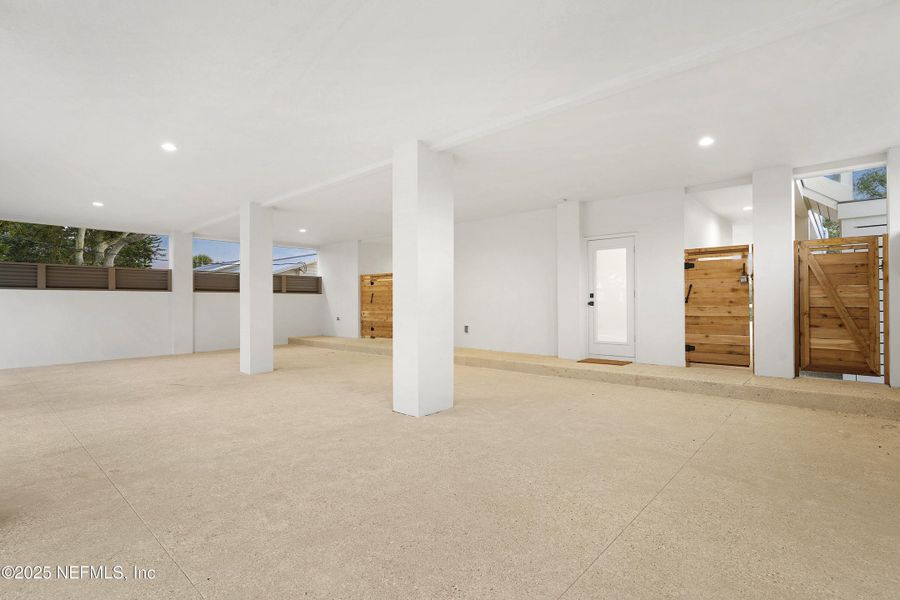 Spacious, unfurnished interior of a new home in , St. Augustine (Image 20).