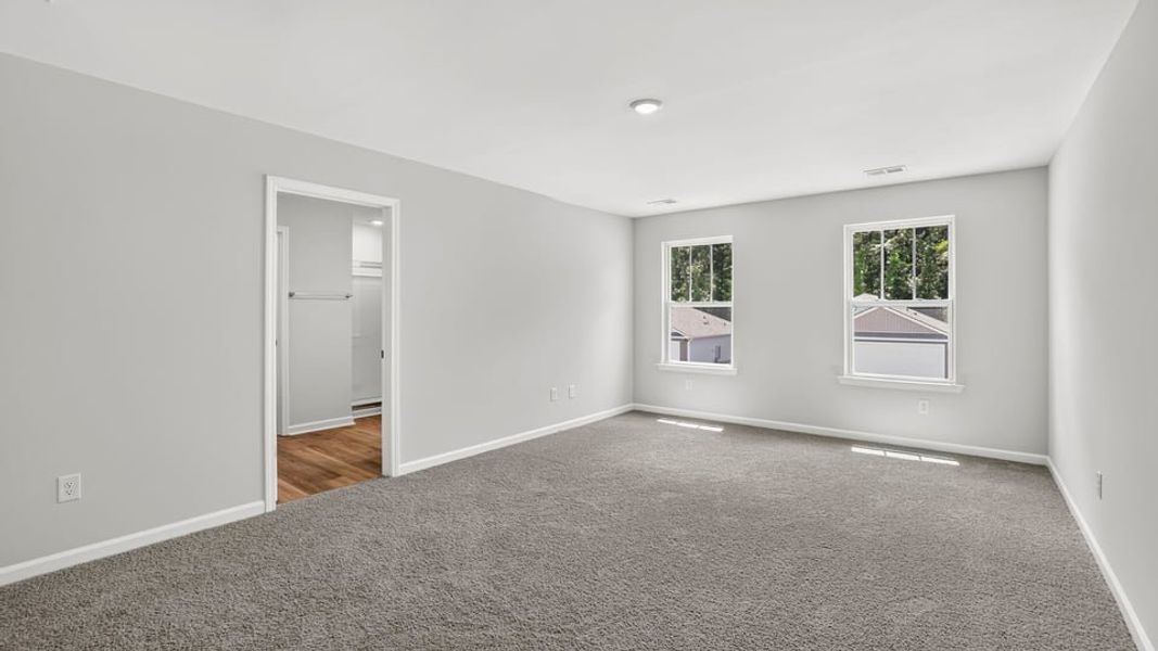 Spacious, unfurnished interior of a new home in Bentley Park, Greenwood (Image 33). Spacious, unfurnished interior of a new home in Bentley Park, Greenwood (Image 33).