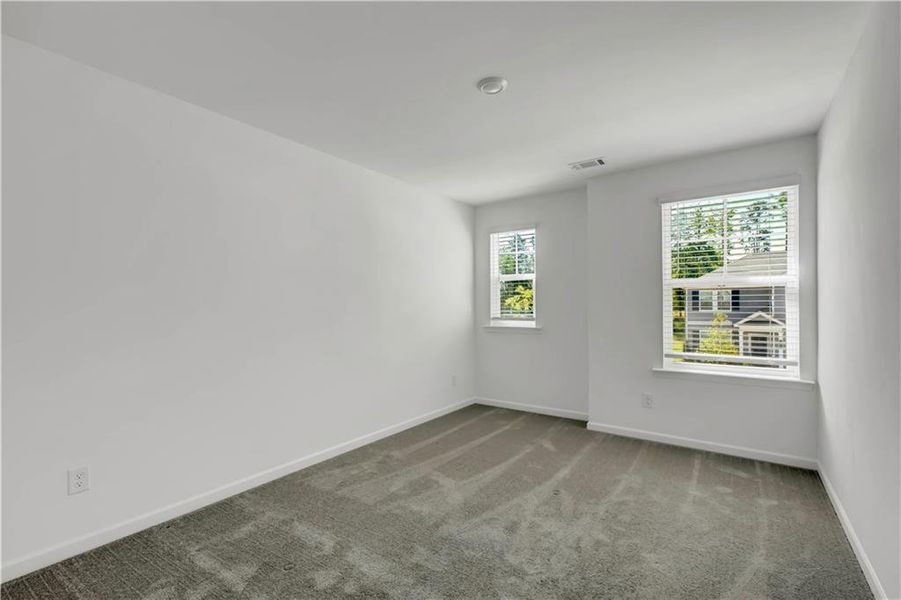Spacious, unfurnished interior of a new home in Timber Ridge, Douglasville (Image 23).