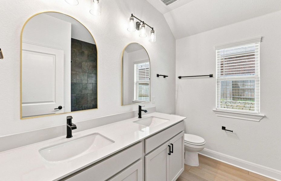 Furnished interior view inside a new home in Crescent Bluff, Georgetown (Image 11).