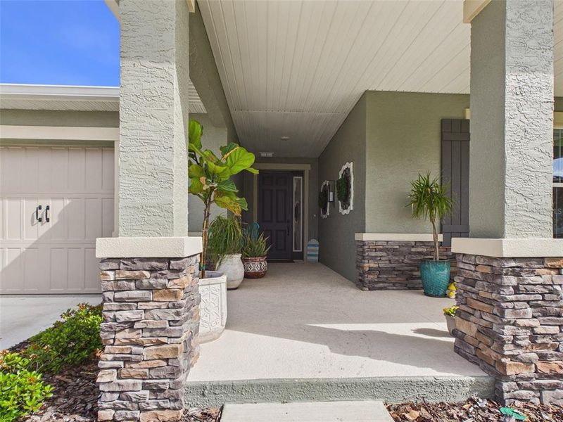 Exterior details and patio area of a home in , Ocala (Image 27).