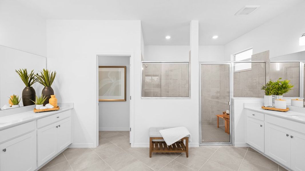 2444 Summerville II Owners Bath 1of2 Base4