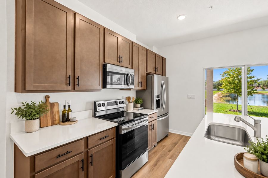 42" Cabinetry & Quartz Countertops 42" Cabinetry & Quartz Countertops