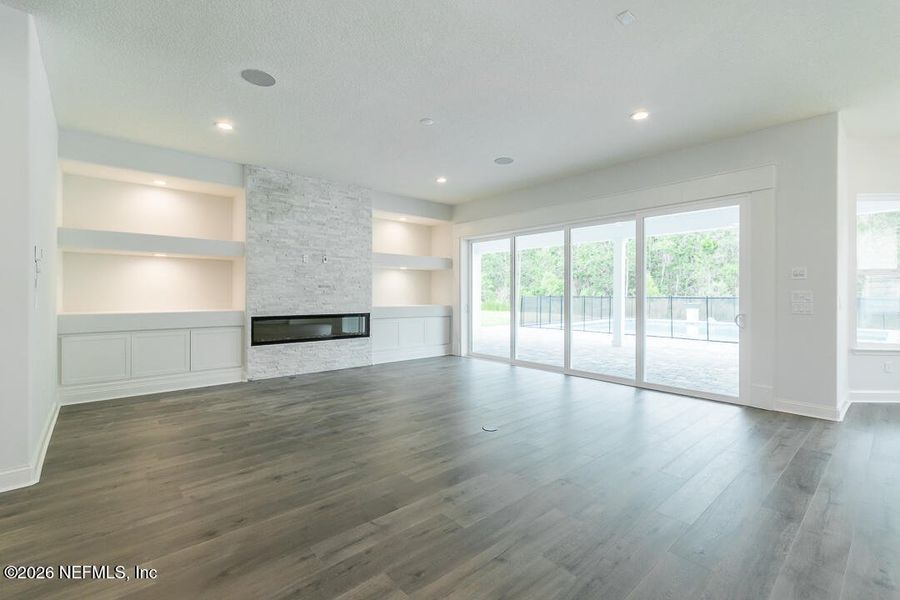 Spacious, unfurnished interior of a new home in , St. Augustine (Image 24).