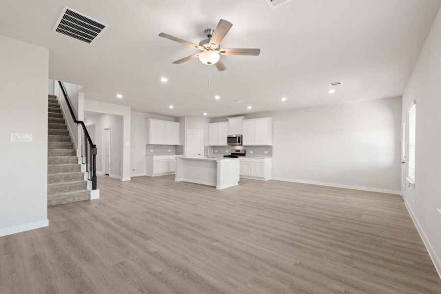 Image 22 of a home in Sunterra.