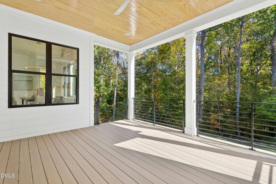 040-487784-IMG_8374 040-487784-IMG_8374