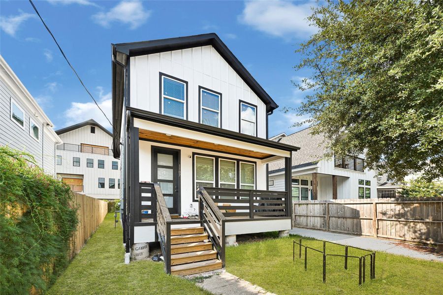 Front exterior of a new home in , Houston, TX, highlighting curb appeal (Image 1).