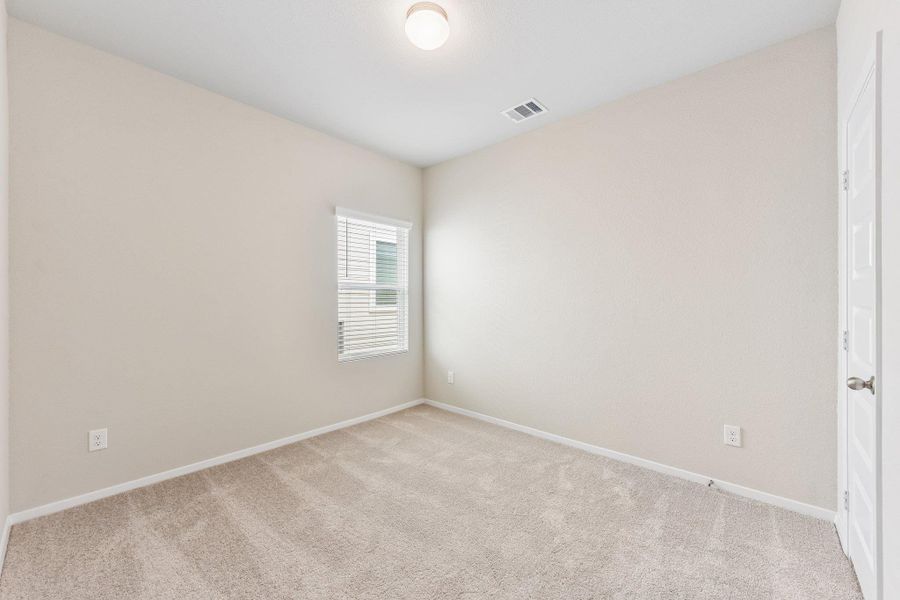 Spacious, unfurnished interior of a new home in Edgebrooke, Pflugerville (Image 15).