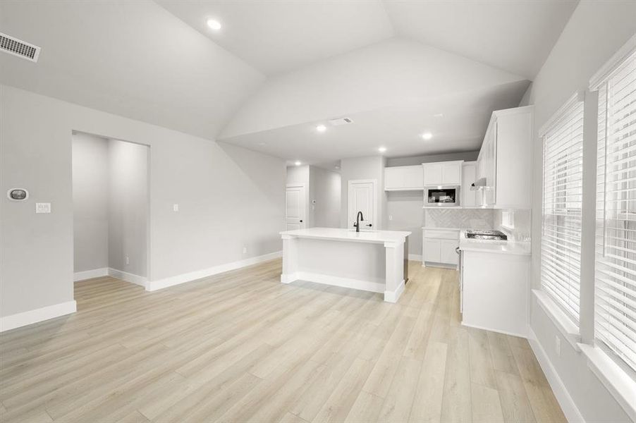 Image 29 of a home in Llano Springs.