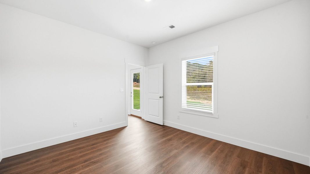 Spacious, unfurnished interior of a new home in Fieldcrest Acres, Blountville (Image 17). Spacious, unfurnished interior of a new home in Fieldcrest Acres, Blountville (Image 17).
