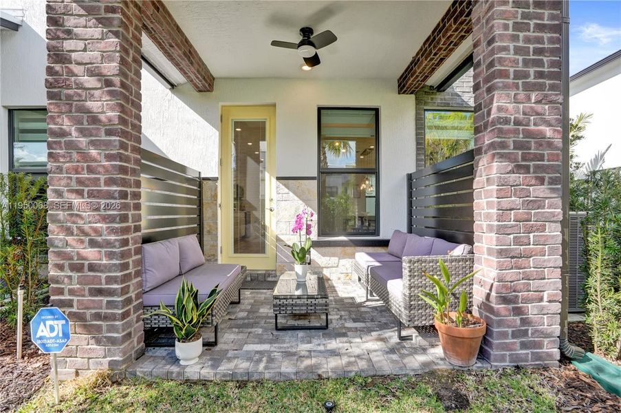 Exterior details and patio area of a home in , Plantation (Image 34).