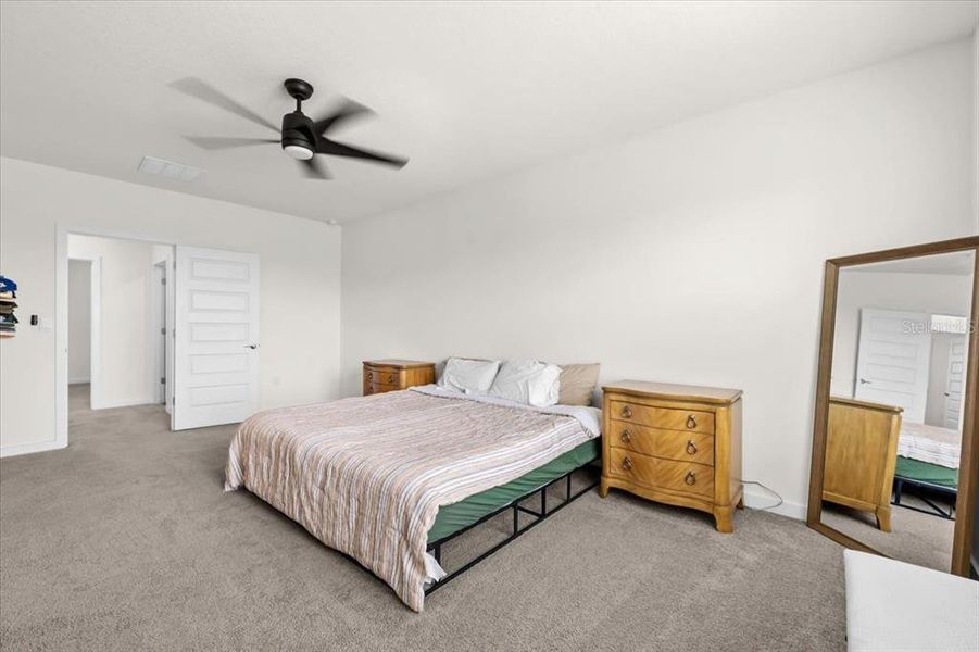 Furnished interior view inside a new home in Epperson, Wesley Chapel (Image 33).