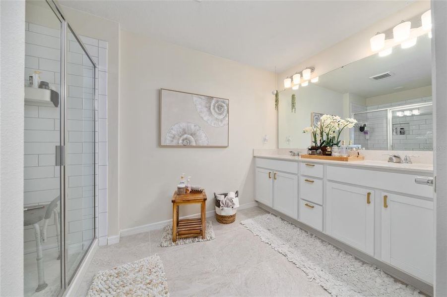 Furnished interior view inside a new home in , Davenport (Image 3).