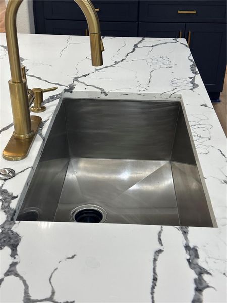 Close-up of interior finishes inside a home in , Humble (Image 18).