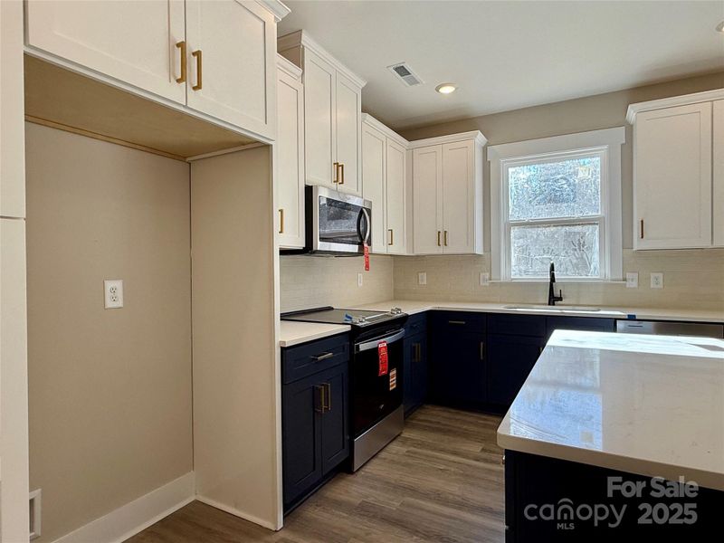 Furnished interior view inside a new home in , Gastonia (Image 7). Furnished interior view inside a new home in , Gastonia (Image 7).