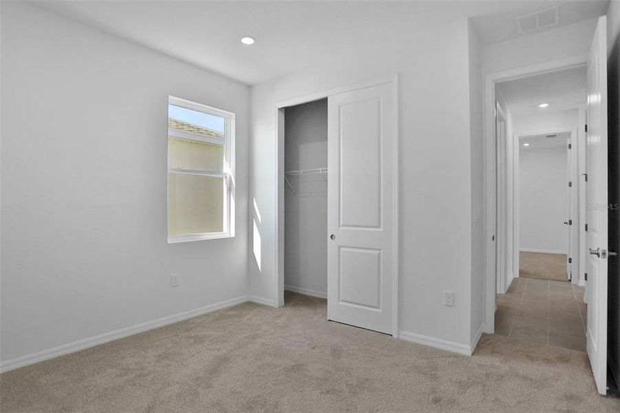 Spacious, unfurnished interior of a new home in Turnleaf, Punta Gorda (Image 29).