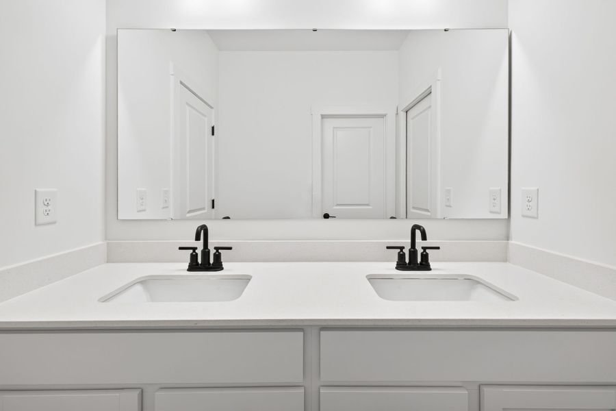 Close-up of interior finishes inside a home in Edgewater - Harbor Pointe, Lancaster (Image 18).