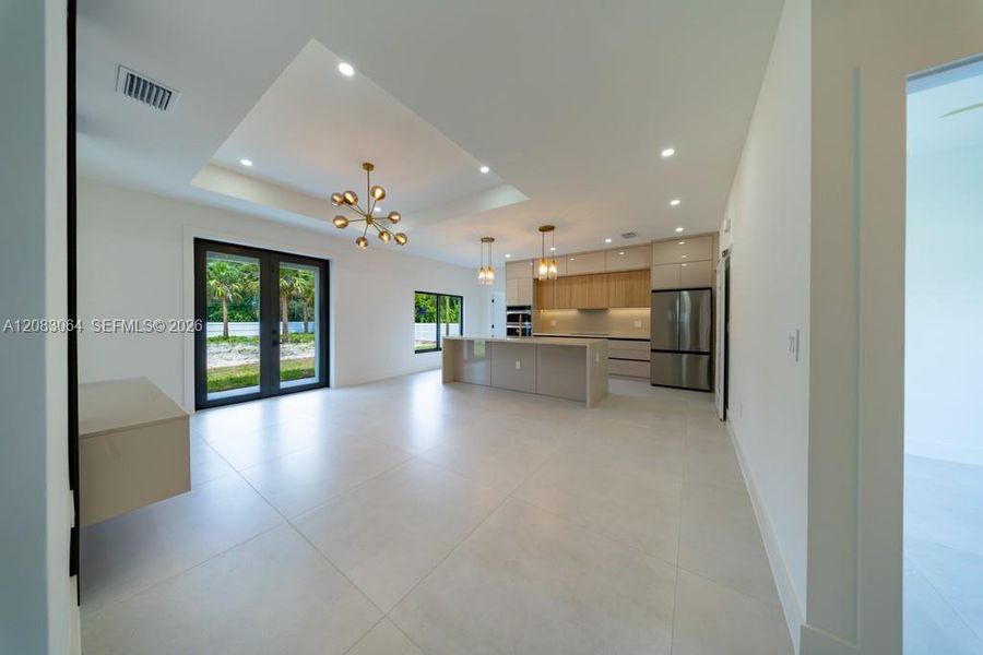 Spacious, unfurnished interior of a new home in , Alva (Image 14).