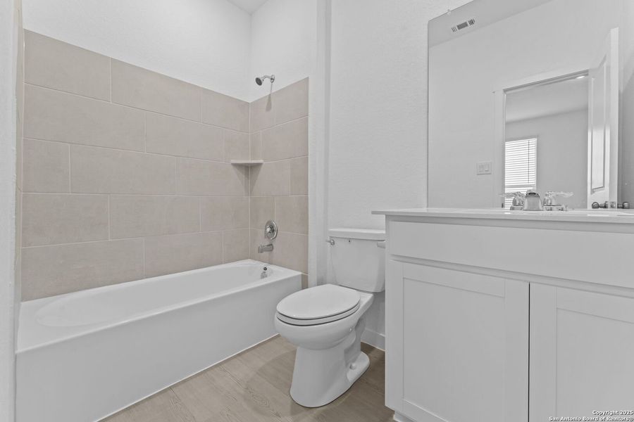 Furnished interior view inside a new home in , New Braunfels (Image 9). Furnished interior view inside a new home in , New Braunfels (Image 9).