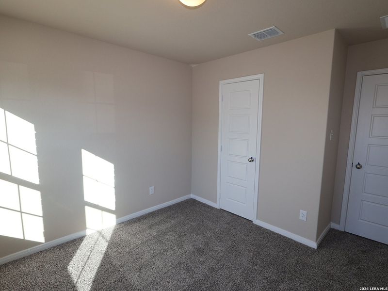 Spacious, unfurnished interior of a new home in Agave, San Antonio (Image 25).