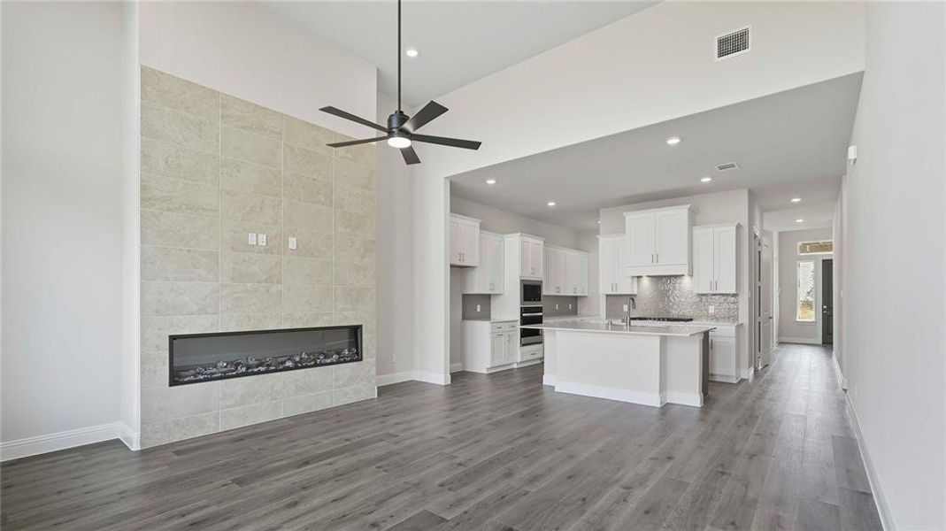 Furnished interior view inside a new home in Clearview Ranch, Royse City (Image 12). Furnished interior view inside a new home in Clearview Ranch, Royse City (Image 12).