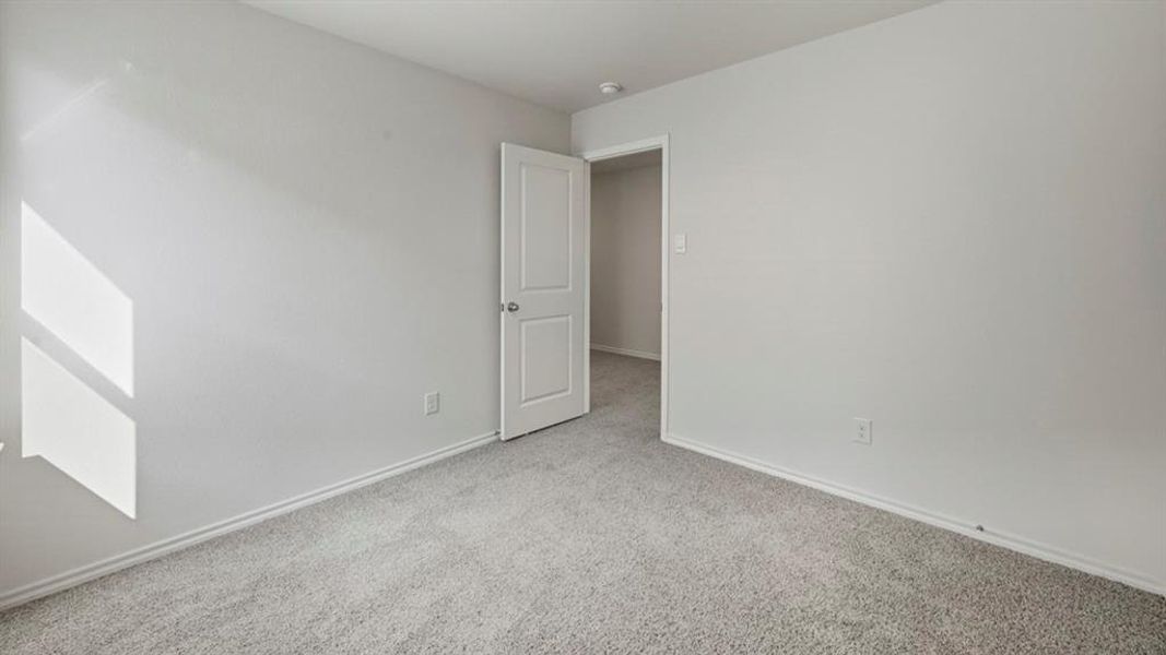 Spacious, unfurnished interior of a new home in Arbor Trails South, Princeton (Image 16).