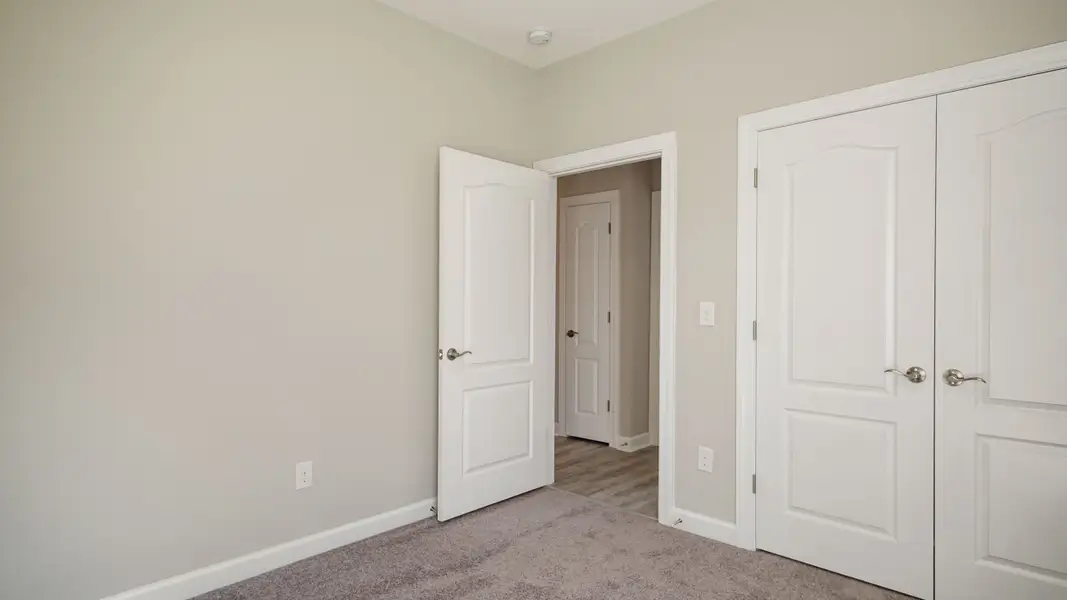 Representative unfurnished interior of a home built from the The Oceanside by Chesapeake Homes in Bridgewater - Shorehaven Village, Little River (Image 16).