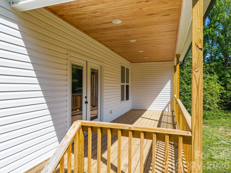 Exterior details and patio area of a home in , Salisbury (Image 23).