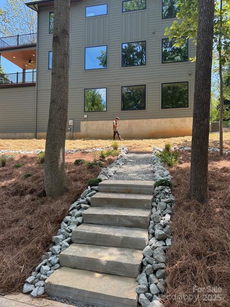 Image 37 of a home in .