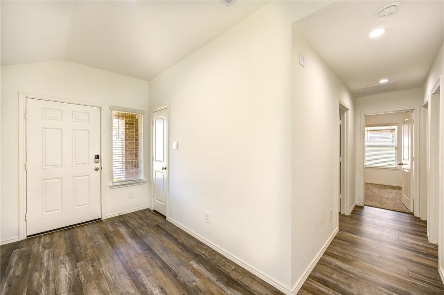 Spacious, unfurnished interior of a new home in Breckenridge Forest, Spring (Image 28).