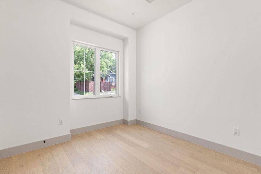 Spacious, unfurnished interior of a new home in , Austin (Image 25).