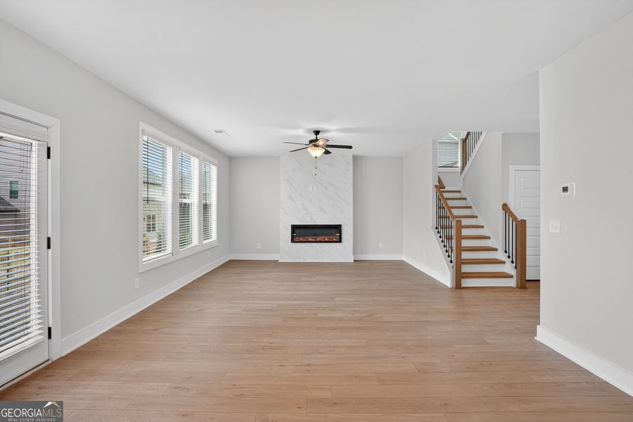Spacious, unfurnished interior of a new home in The Fairways at Mirror Lake, Villa Rica (Image 18). Spacious, unfurnished interior of a new home in The Fairways at Mirror Lake, Villa Rica (Image 18).