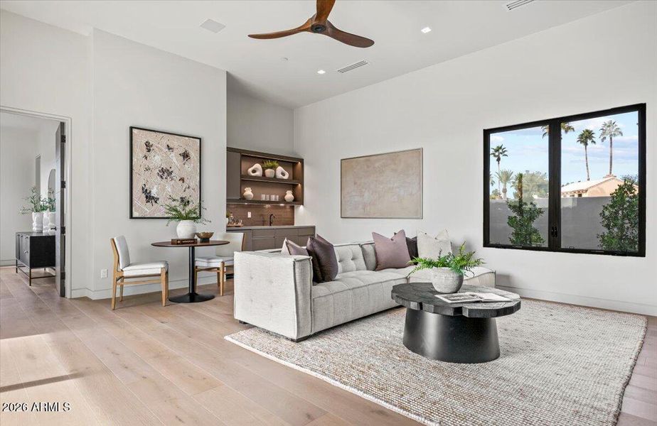 082-9790 N 56th St 58