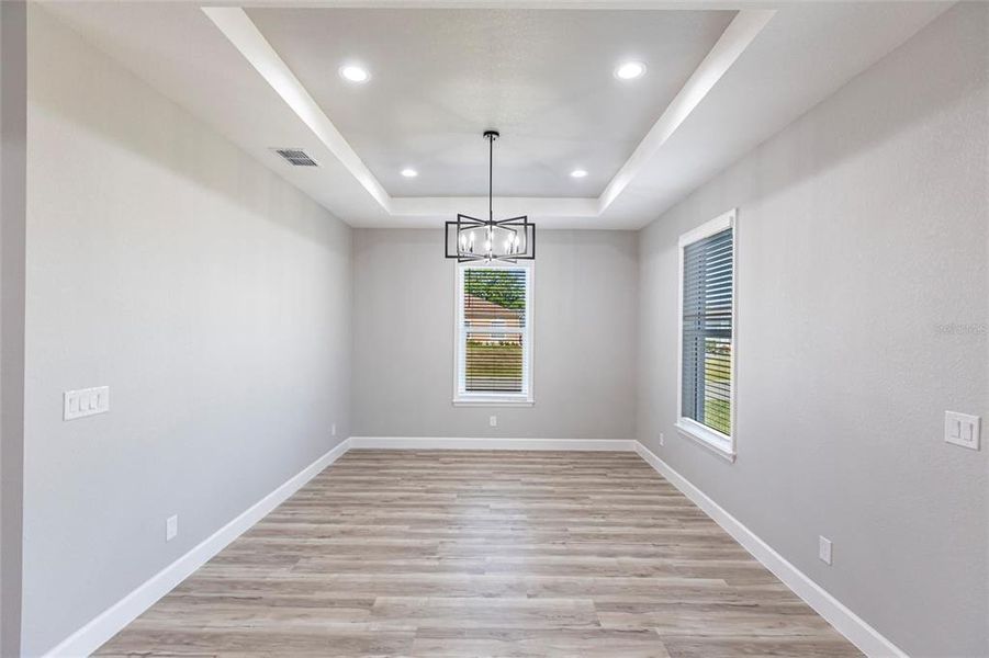 Spacious, unfurnished interior of a new home in , Cape Coral (Image 14).