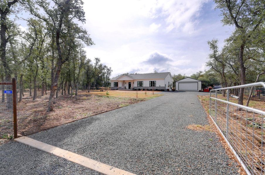 Community amenities in , Blanco (Image 22).