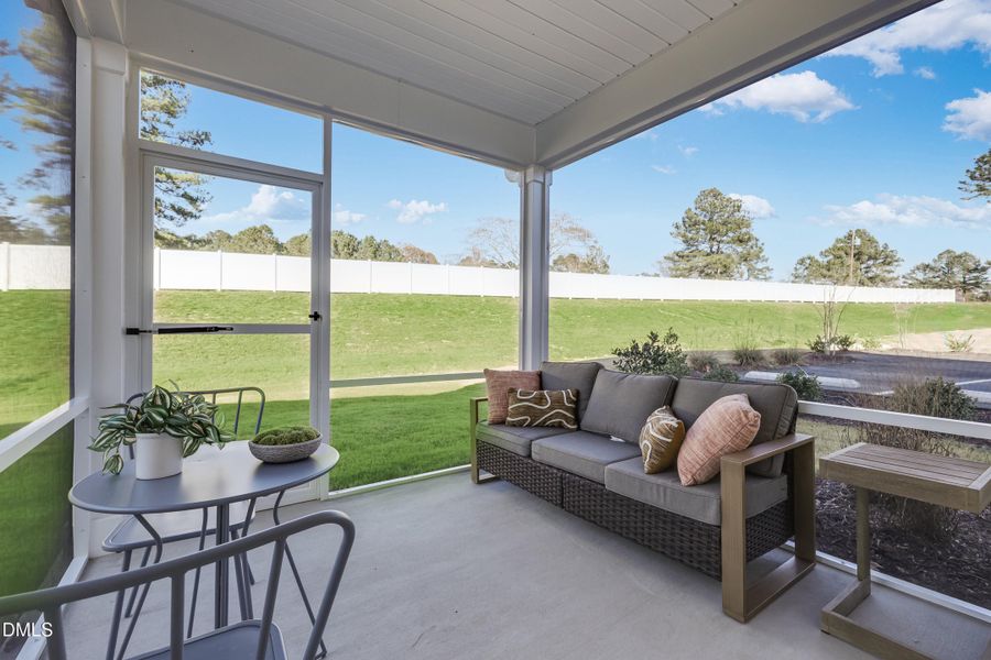 SUN_CaitlinCrossing_Pic_86FishingPier-29