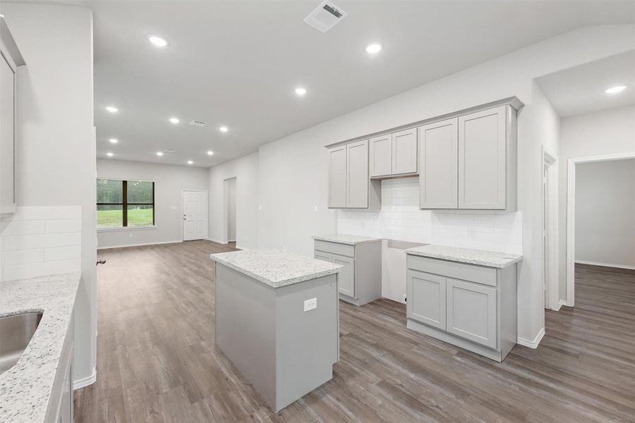 Furnished interior view inside a new home in , Lufkin (Image 12).