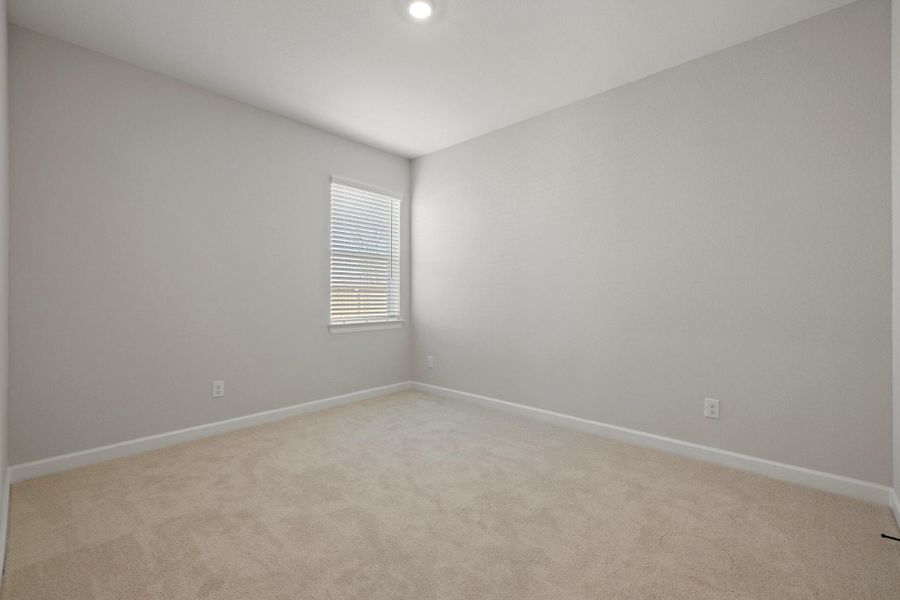 Spacious, unfurnished interior of a new home in Lago Mar, Texas City (Image 9). Spacious, unfurnished interior of a new home in Lago Mar, Texas City (Image 9).