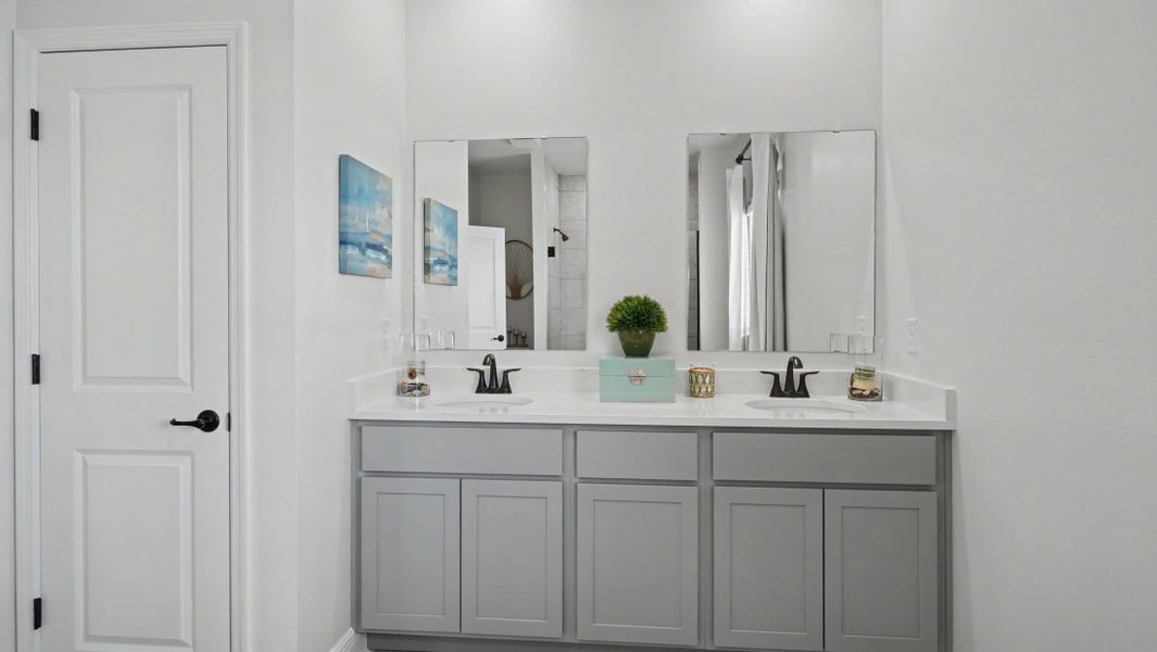 Representative furnished interior of a home built from the Drexel by Maronda Homes in North Port, North Port (Image 40).